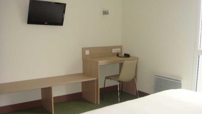 The Originals Access, Hotel Cholet Gare Exteriér fotografie